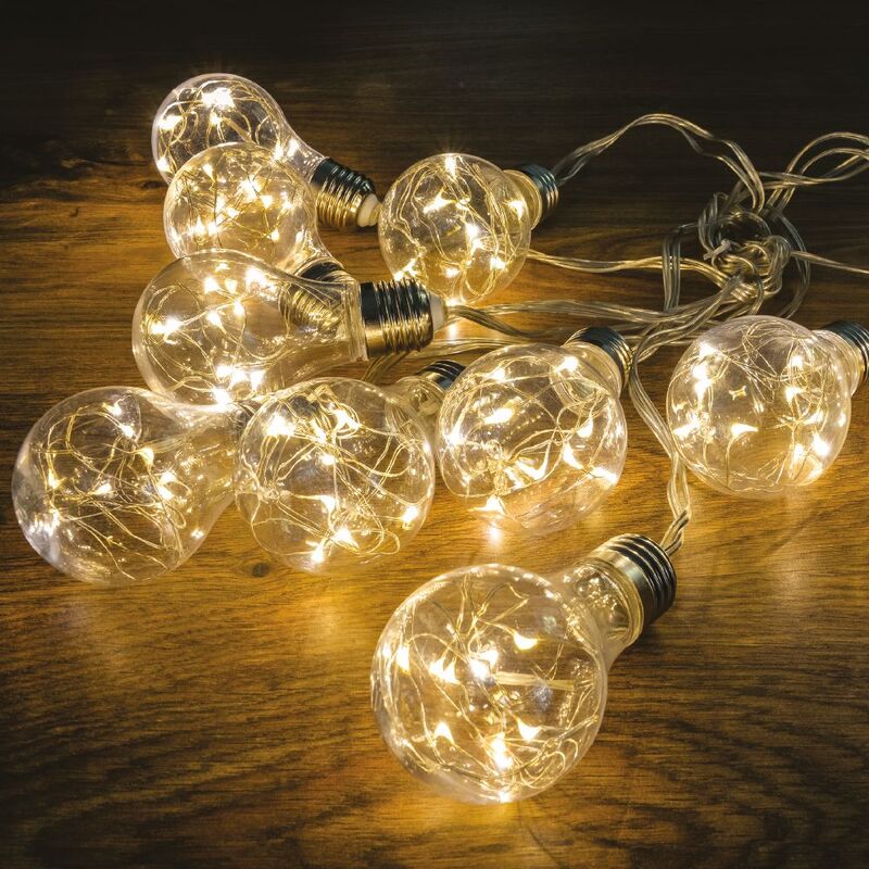 Ny�r�jszaka f�nysor